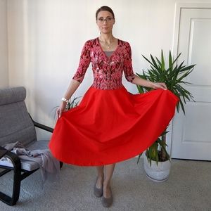 Uniqlo bright orange 🍊 skirt